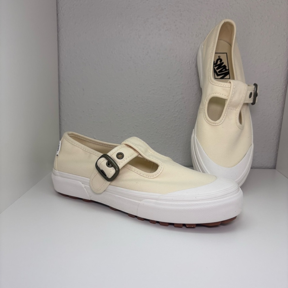 Vans Off the Wall 93 Mary Jane T Strap Style, White Size 8.5 Women's